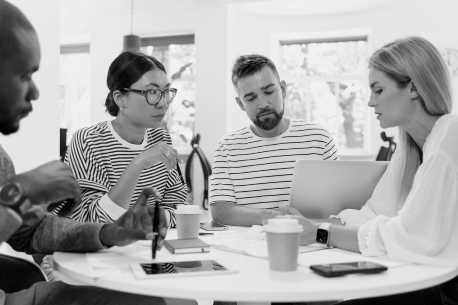 Kundenbetreuung und Support-Team bei der Arbeit